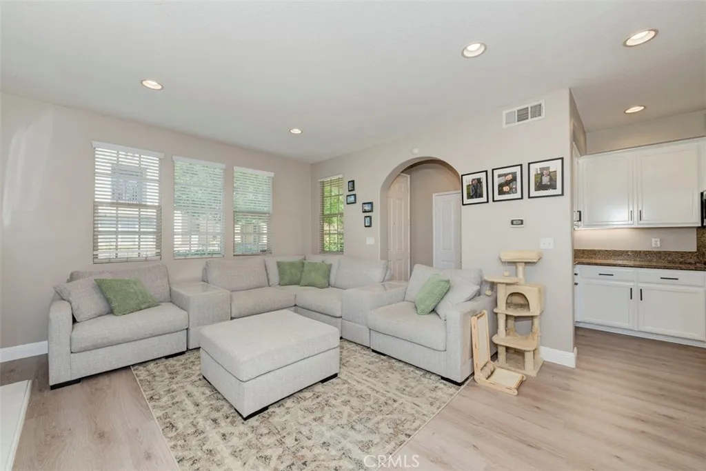 Additional image 50 of 483 Klamath Ct, Corona, CA 92880