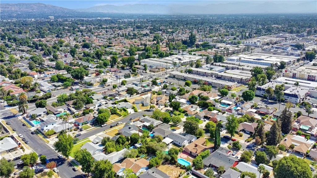 7509 Sunnybrae Ave, Winnetka, CA 91306
