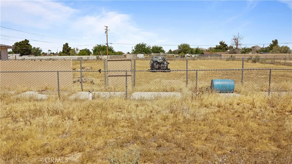 Additional image 46 of 13814 Kiowa Rd, Apple Valley, CA 92307