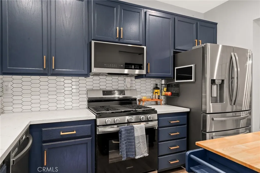 Additional image 13 of 15122 Roxford Street Unit 4, Sylmar, CA 91342