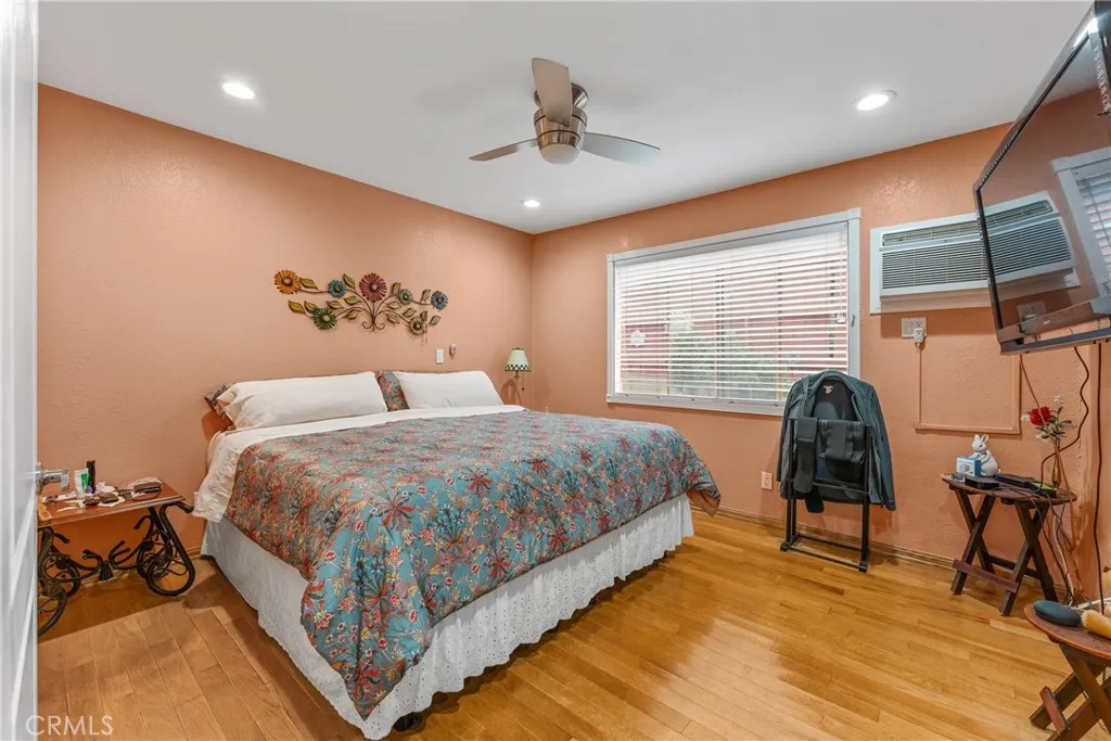 Additional image 40 of 3812 Middlebury St, Los Angeles, CA 90004