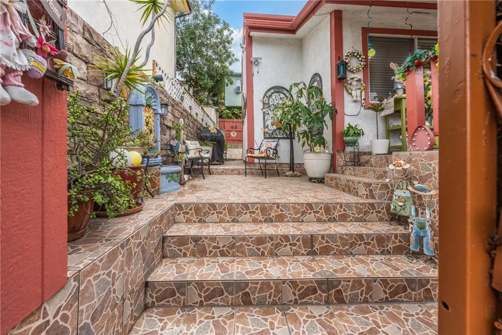 Additional image 32 of 3812 Middlebury St, Los Angeles, CA 90004