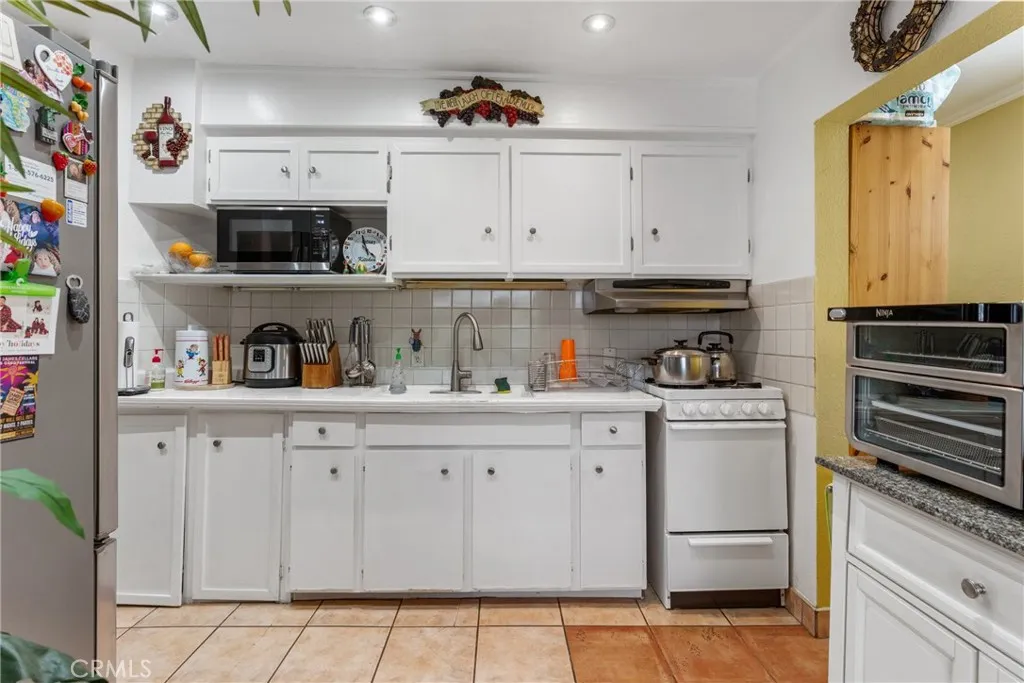 Additional image 38 of 3812 Middlebury St, Los Angeles, CA 90004