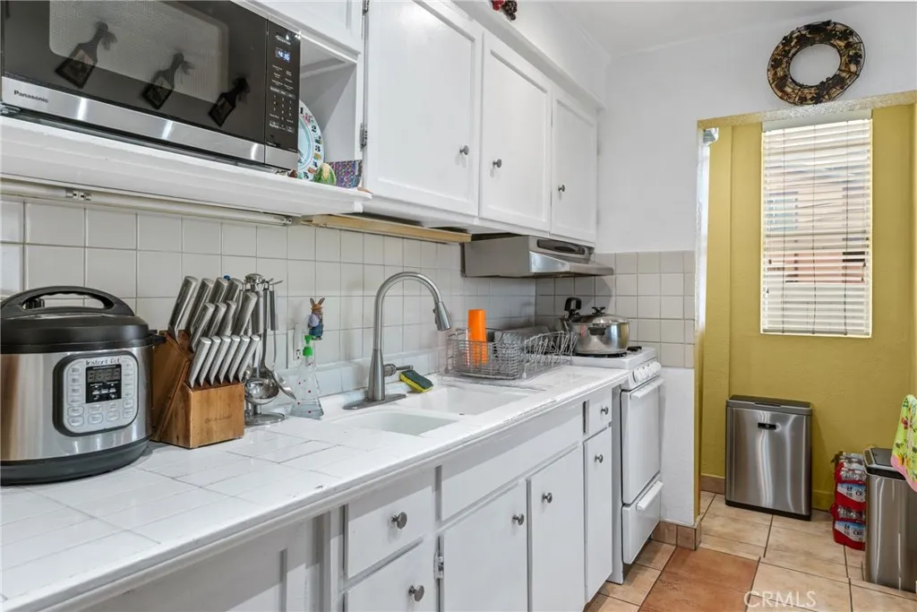 Additional image 11 of 3812 Middlebury St, Los Angeles, CA 90004