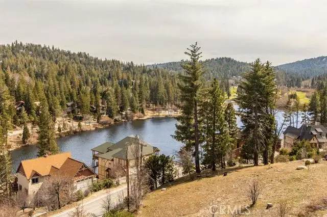 26733 Modoc Lane, Lake Arrowhead, CA 92352