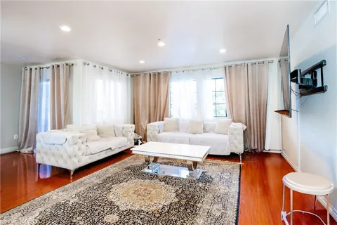 10894 Olinda Street Unit 224, Sun Valley, CA MLS: GD24246559