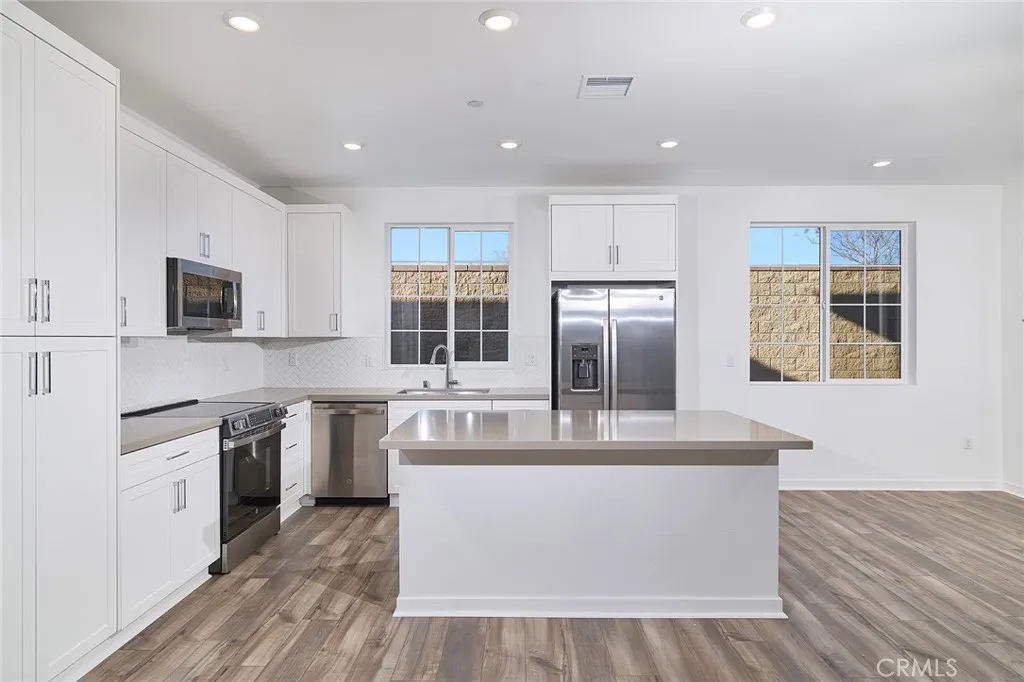 Additional image 50 of 16540 Stone Pine Lane, Fontana, CA 92336