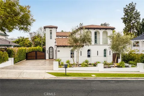 375 Santa Isabel Avenue, Newport Beach, CA 92660 - MLS#: PW25027360