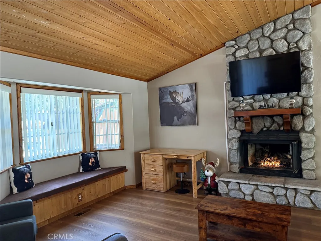 Additional image 19 of 312 W Aeroplane Blvd, Big Bear City, CA 92314