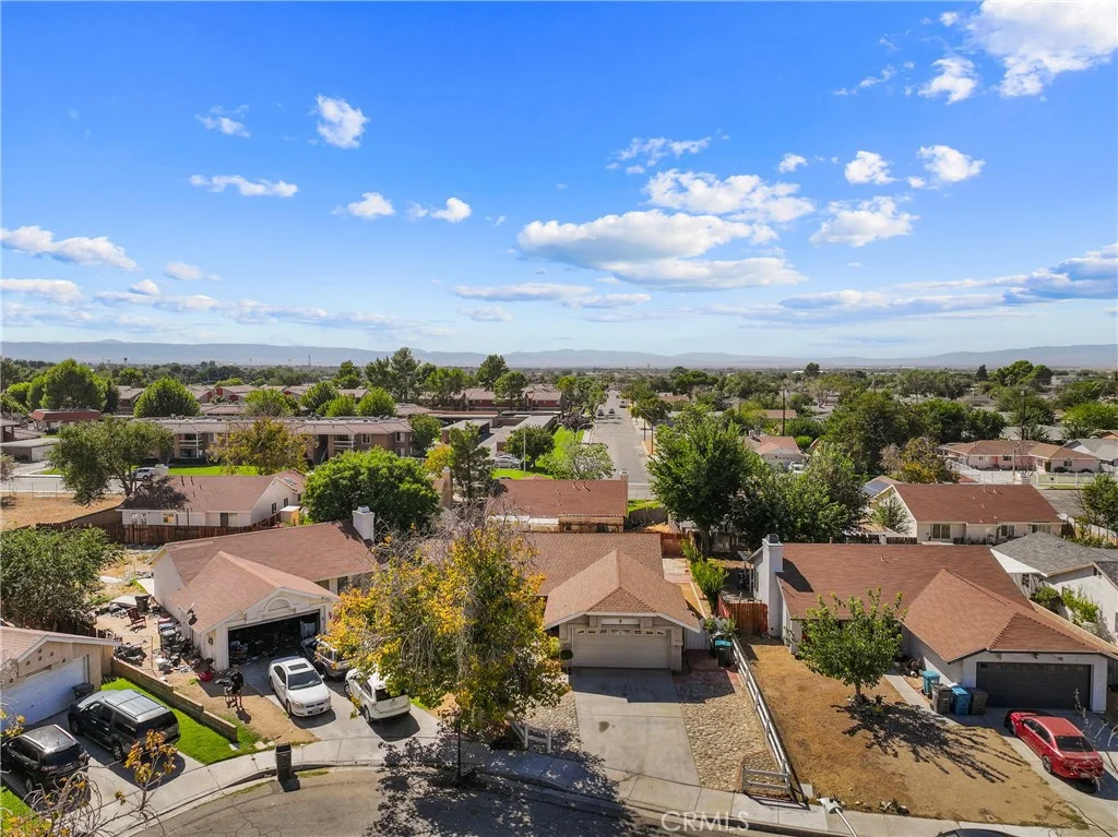 45311 Century Cir, Lancaster, CA 93535