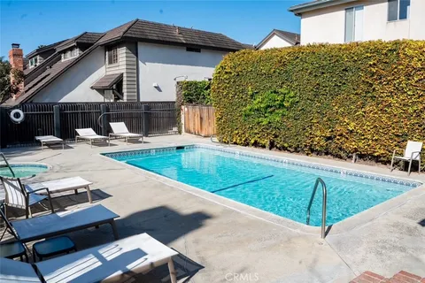 312 Paige Lane, Costa Mesa, CA MLS: NP25072733