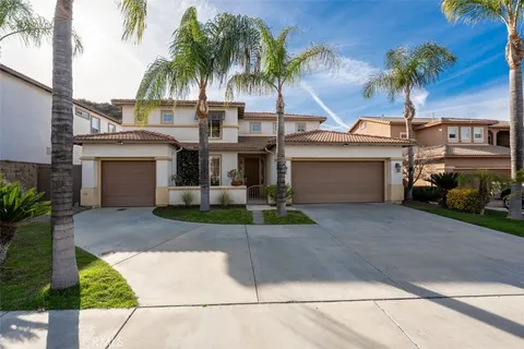 34 Vista Palermo, Lake Elsinore, CA MLS: OC25036549