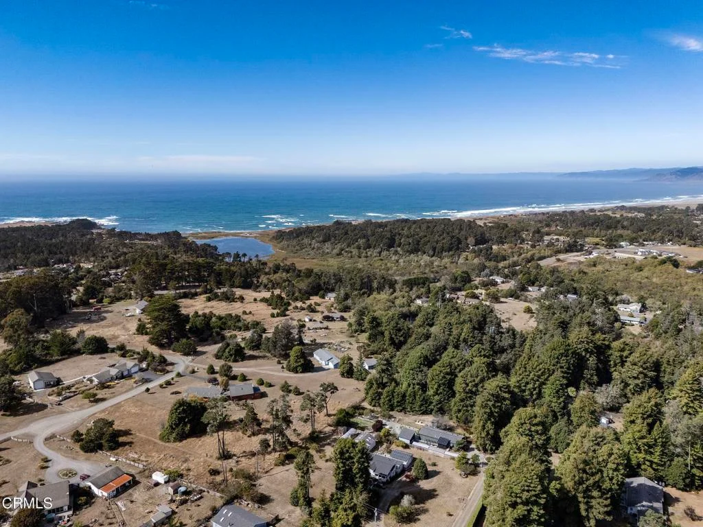 32430 Forest Lane, Fort Bragg, CA 95437