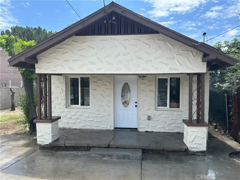 1253 W Victoria Street Unit 1/2, San Bernardino, CA MLS: CV24235078