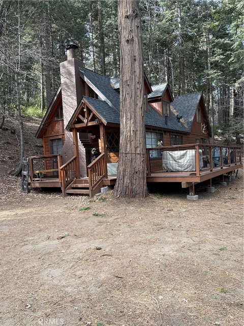 888 Cottage Grove Road, Lake Arrowhead, CA MLS: IG25022847