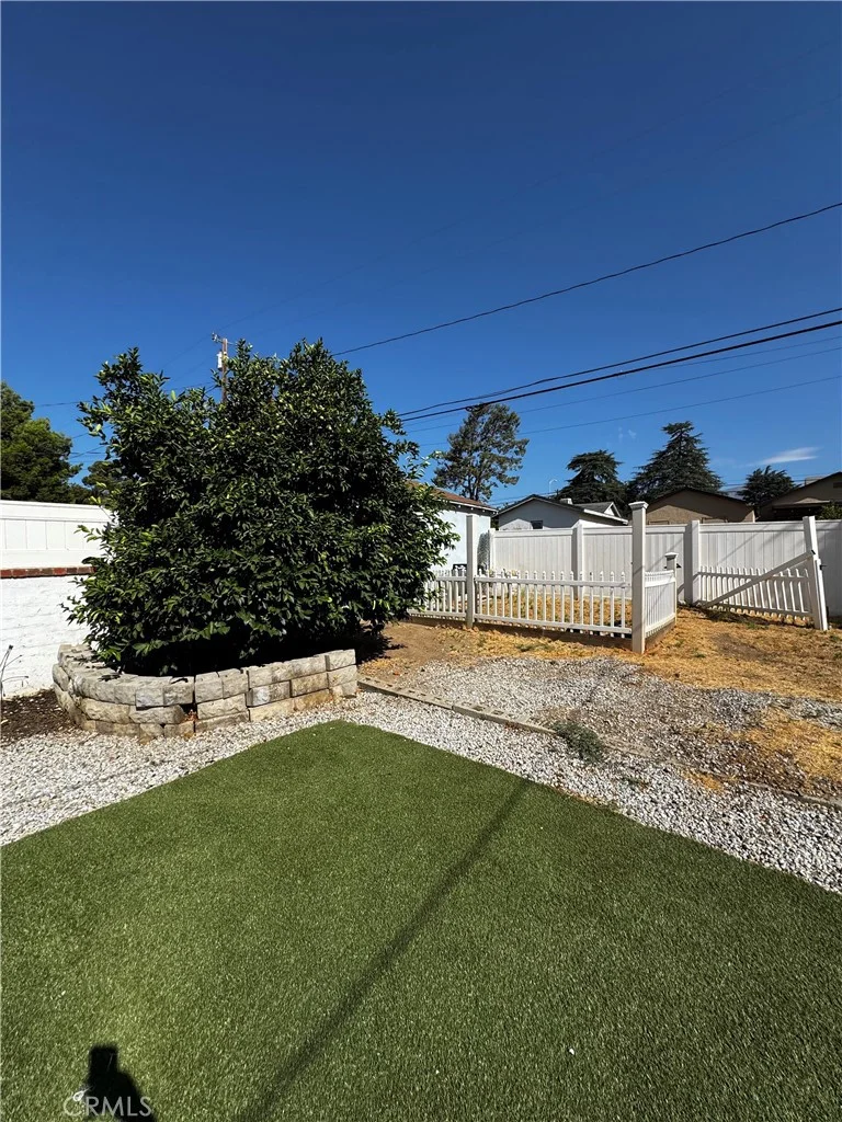 977 W Hays St, Banning, CA 92220