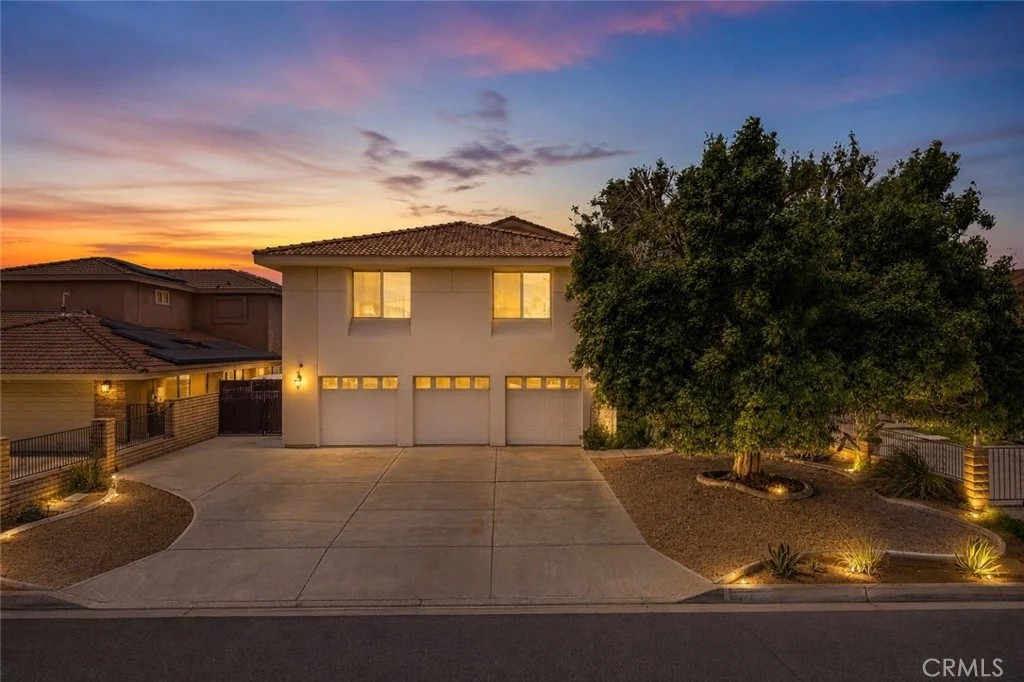18163 Pier Dr, Victorville, CA 92395