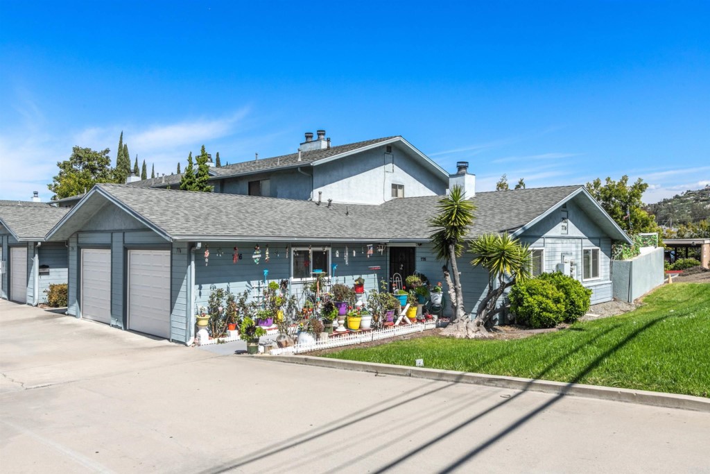776 E Chase Ave, El Cajon, CA 92020 - MLS#: PTP2301349