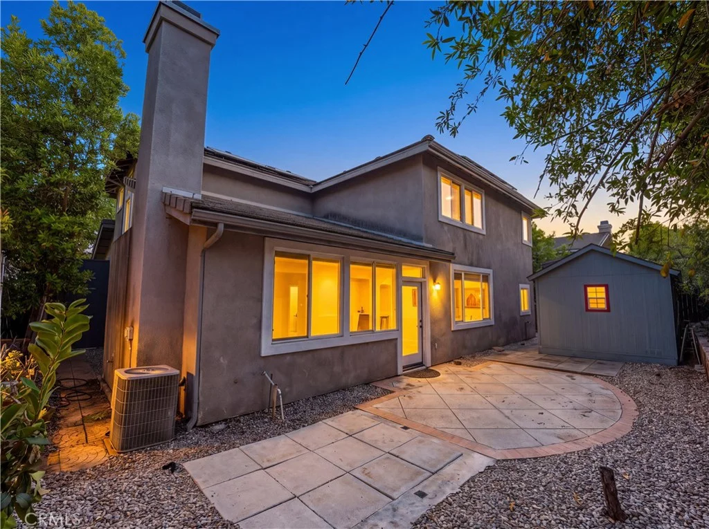 7701 Jordan Ave, Canoga Park, CA 91304