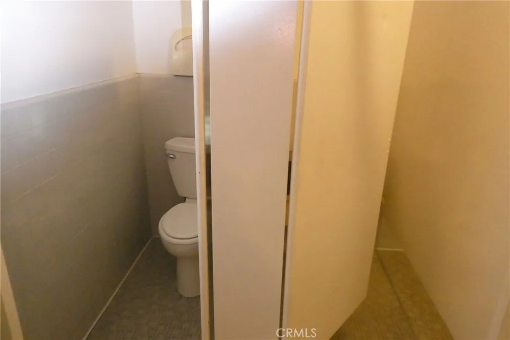 Additional image 92 of 2657 Honolulu Ave, Montrose, CA 91020