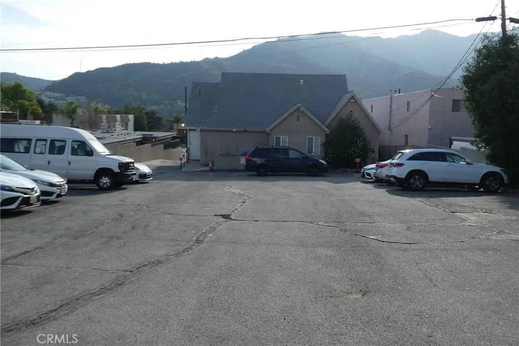 Additional image 8 of 2657 Honolulu Ave, Montrose, CA 91020