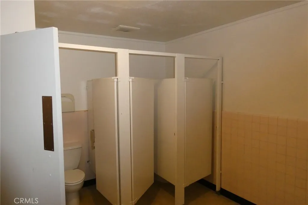 Additional image 96 of 2657 Honolulu Ave, Montrose, CA 91020