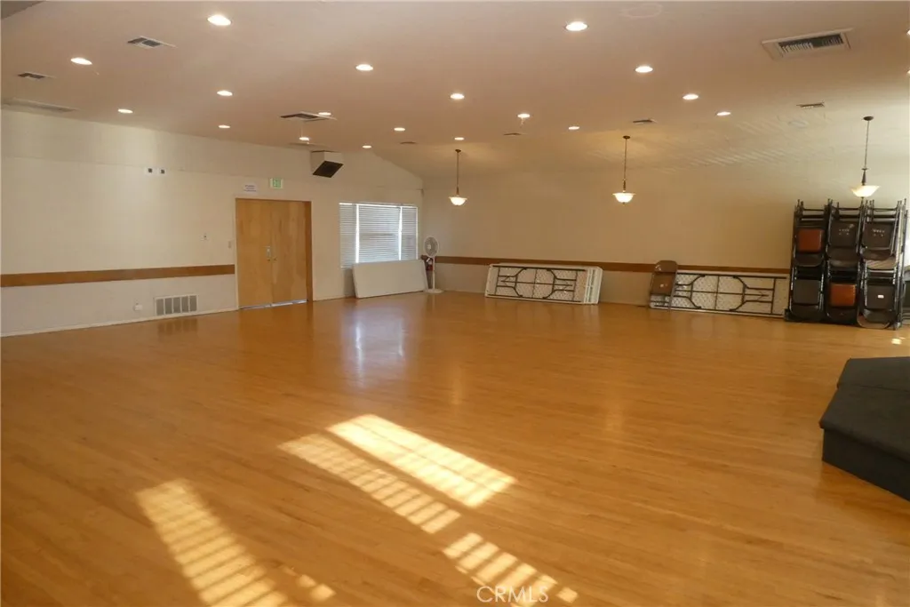 Additional image 78 of 2657 Honolulu Ave, Montrose, CA 91020