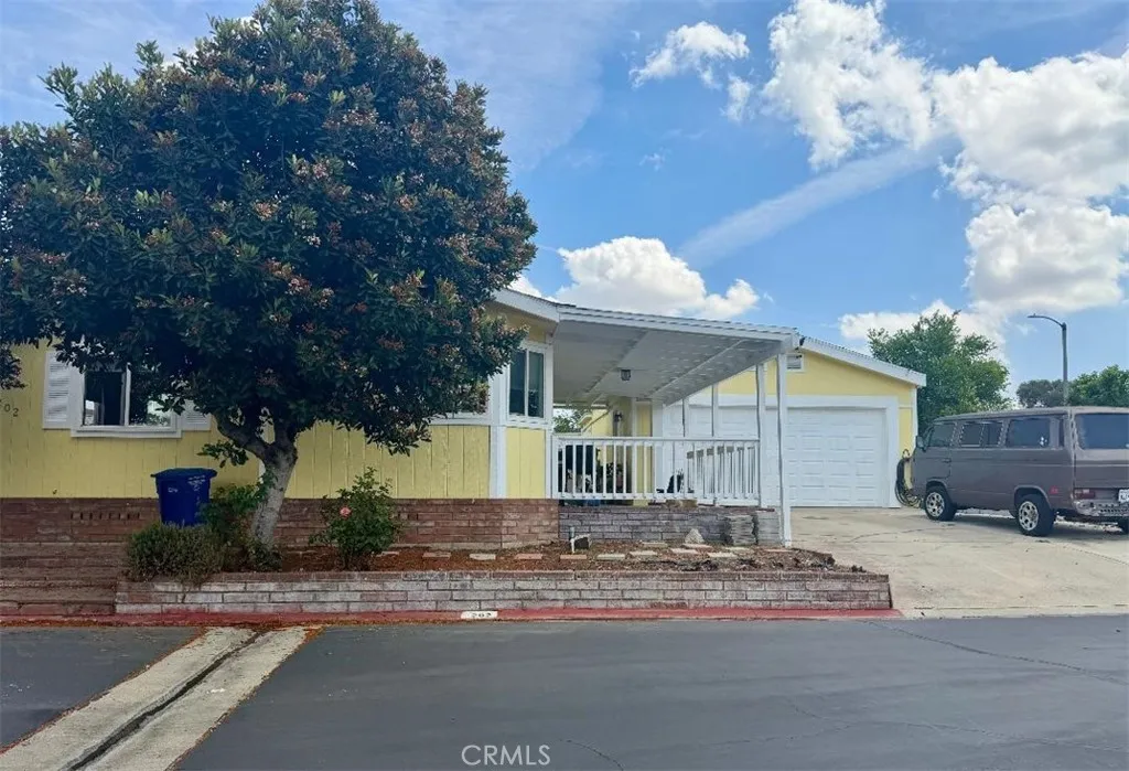 Additional image 2 of 1456 E Philadelphia Street Unit 202, Ontario, CA 91761