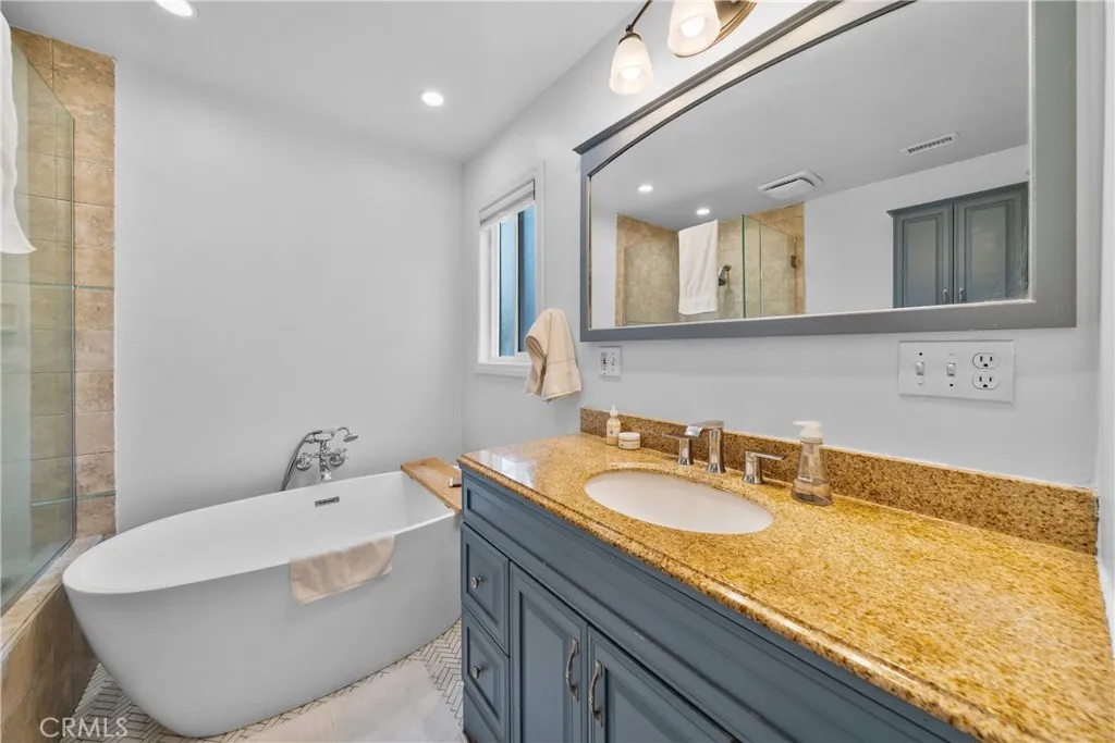 Additional image 26 of 1006 E Ridgewood St, Long Beach, CA 90807