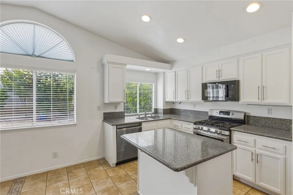 Additional image 45 of 1250 Granite Dr, Hemet, CA 92543