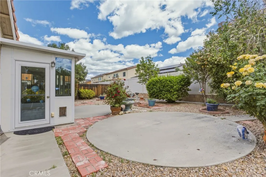 1250 Granite Dr, Hemet, CA 92543