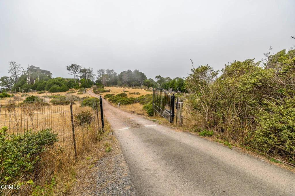 2250 Highway 1, Albion, CA 95410
