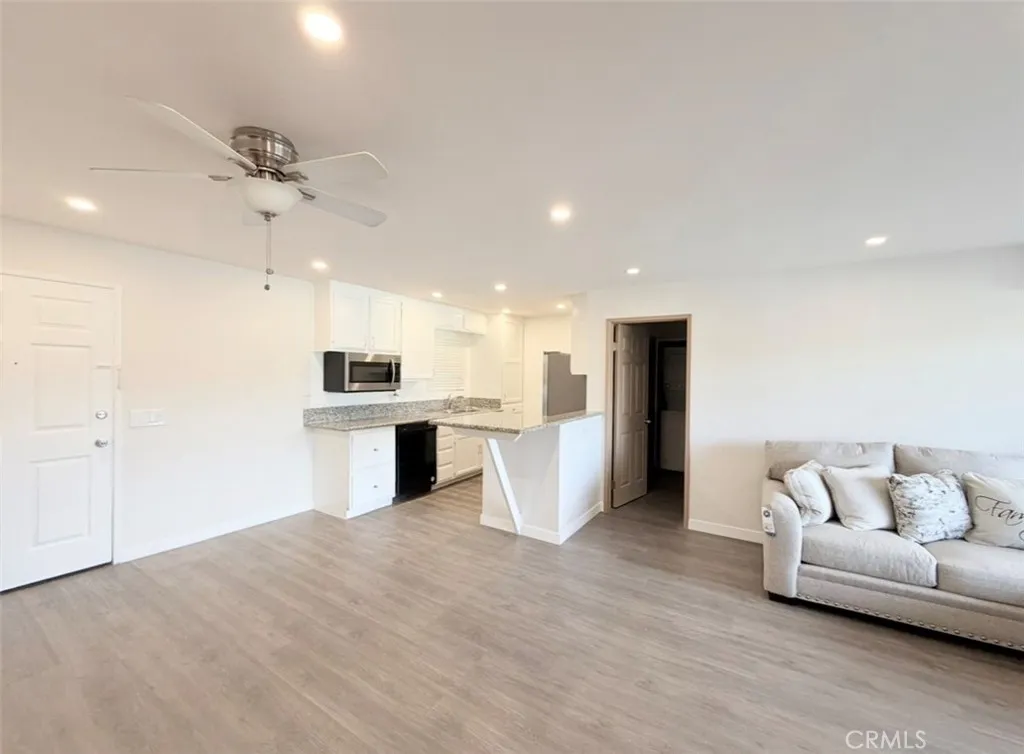 Additional image 4 of 2507 E 15th St Unit 213, Long Beach, CA 90804