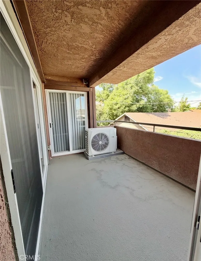 Additional image 46 of 2507 E 15th St Unit 213, Long Beach, CA 90804