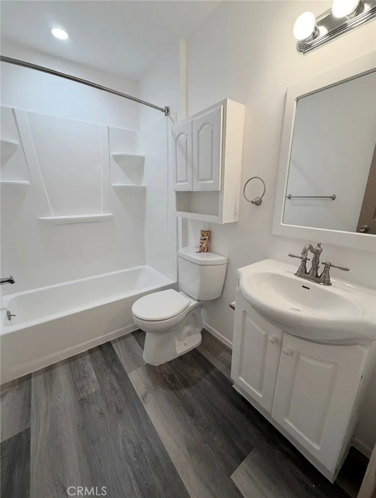 Additional image 39 of 2507 E 15th St Unit 213, Long Beach, CA 90804