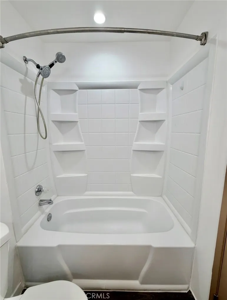 Additional image 44 of 2507 E 15th St Unit 213, Long Beach, CA 90804