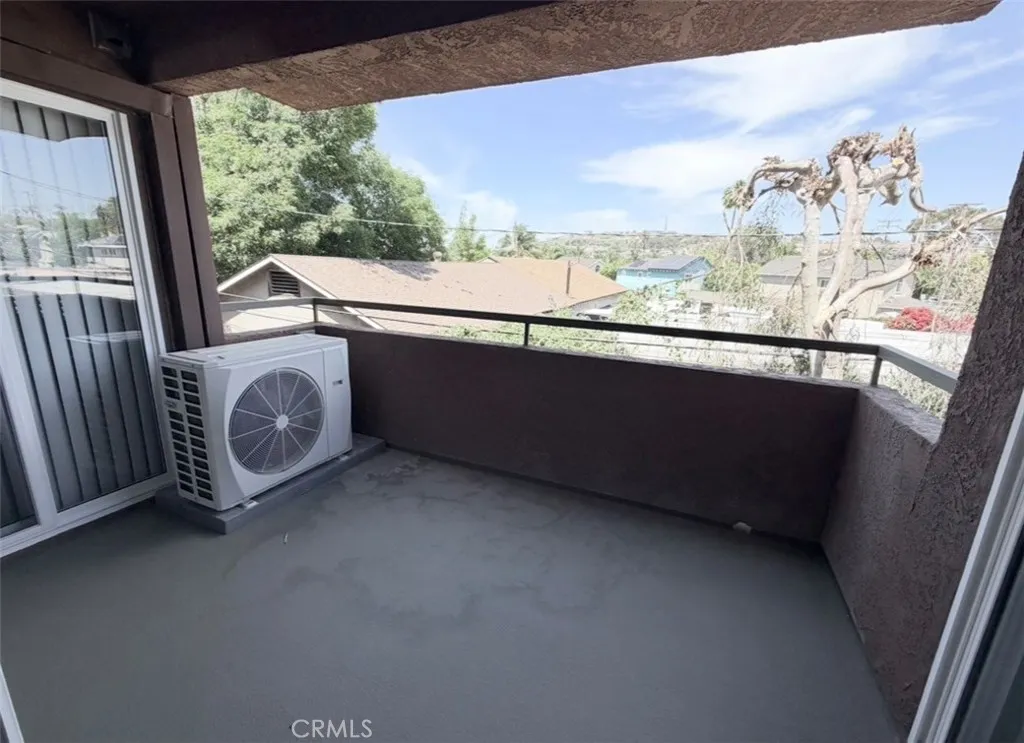 Additional image 45 of 2507 E 15th St Unit 213, Long Beach, CA 90804