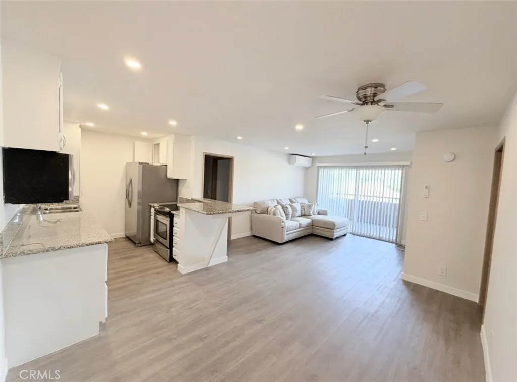 Additional image 3 of 2507 E 15th St Unit 213, Long Beach, CA 90804