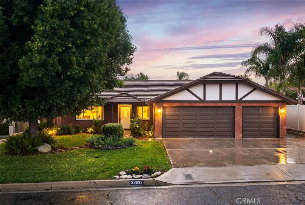 23633 Fair Weather Dr, Canyon Lake, CA 92587