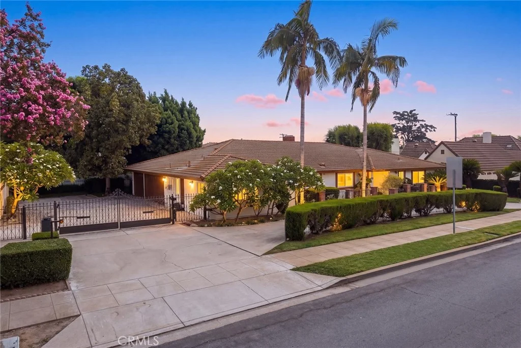 2000 Holly Avenue, Arcadia, CA 91007