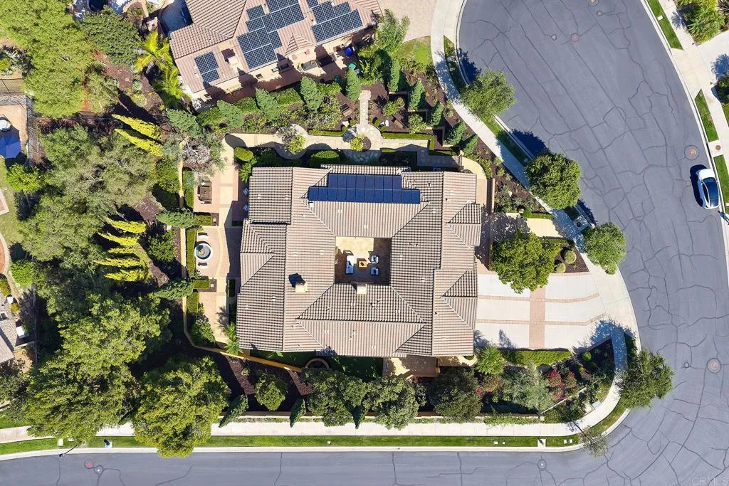 6936 Sitio Cordero, Carlsbad, CA 92009