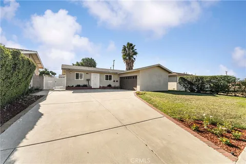 838 W Woodcroft Avenue, Glendora, CA 91740 - MLS#: CV25008322