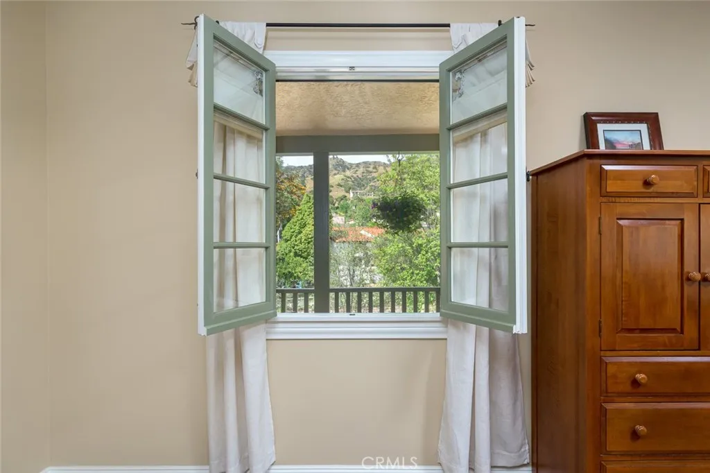 Additional image 114 of 752 Glenview Rd, Glendale, CA 91202