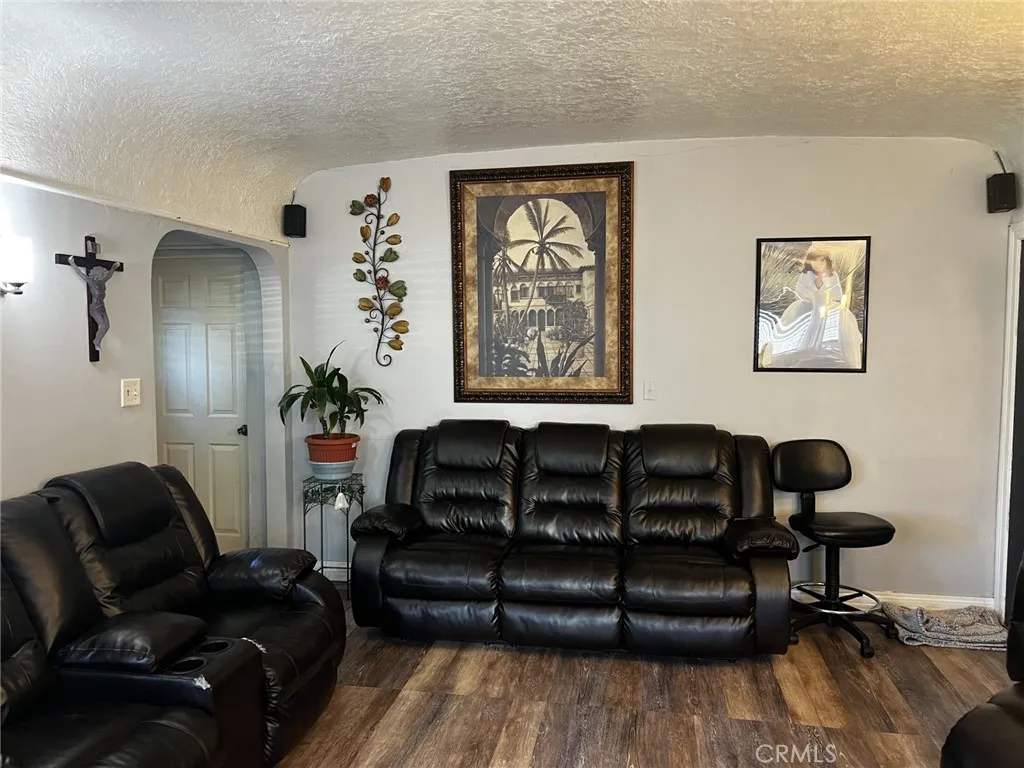 Additional image 16 of 2376 Locust Avenue, Long Beach, CA 90806