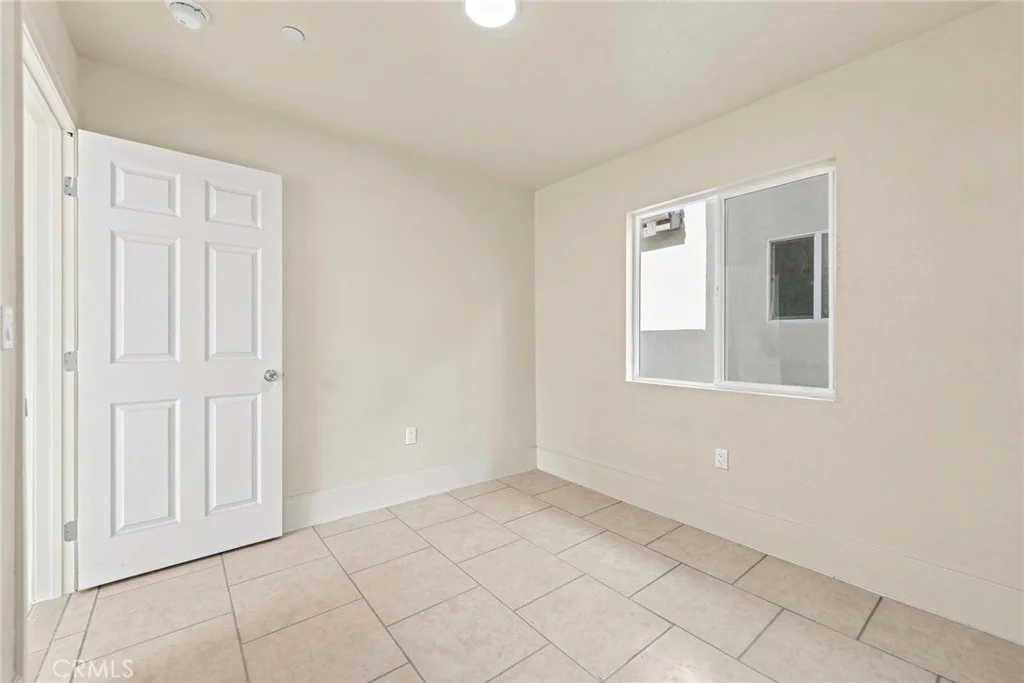 2019 105th Street, Los Angeles, CA 90002
