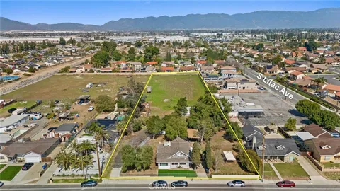 520 W Randall Avenue, Rialto, CA 92376 - MLS#: IG25037328