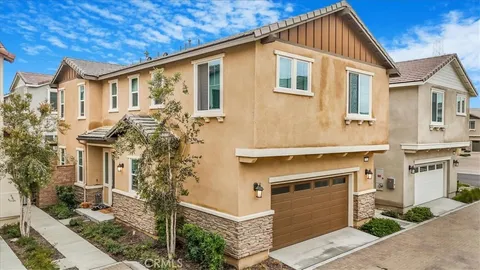 16204 Lozano Street Unit 7, Fontana, CA MLS: CV25102010