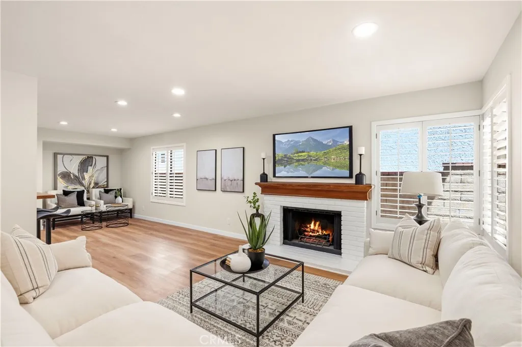 Additional image 28 of 24103 Clearbank Lane, Newhall, CA 91321