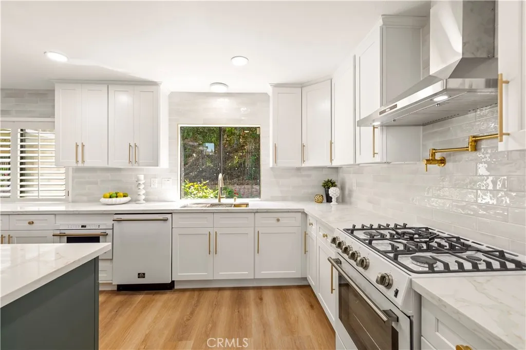 Additional image 93 of 24103 Clearbank Lane, Newhall, CA 91321