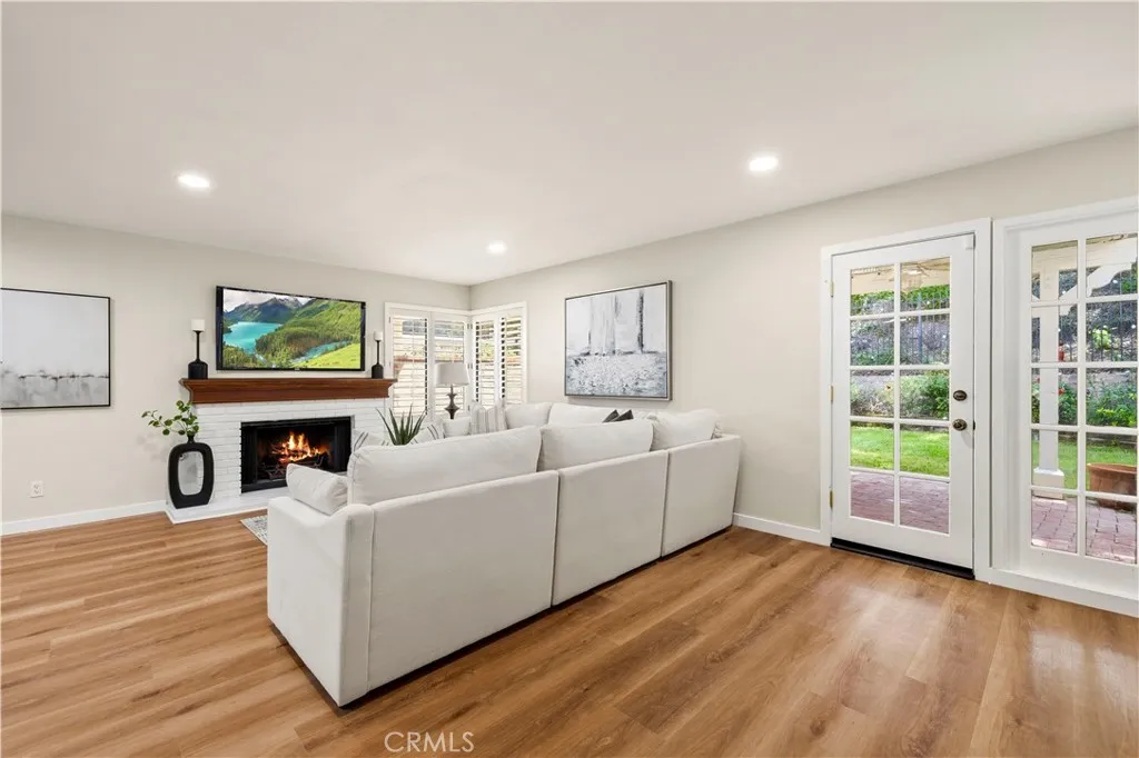 Additional image 94 of 24103 Clearbank Lane, Newhall, CA 91321